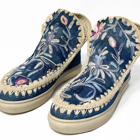 mou boots blue